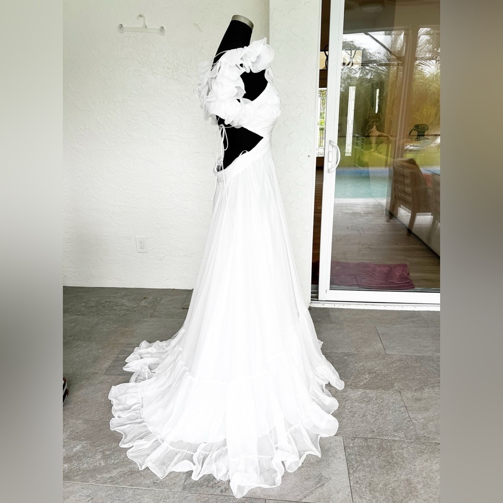 Mac Duggal White Ruffle Rosette Tiered Cut Out Chiffon 67911 Maxi Dress Wedding - Picture 5 of 8